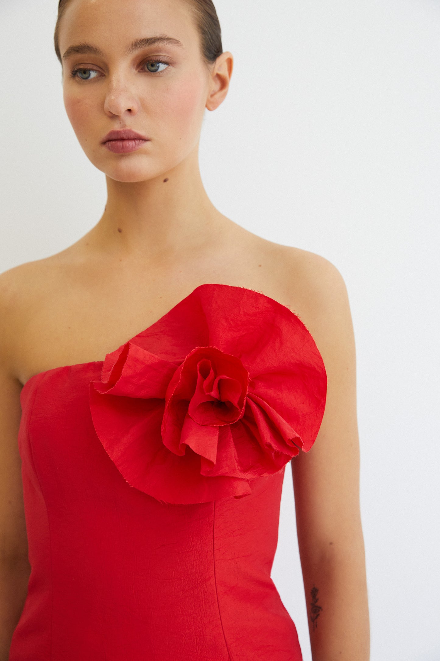NORA RED TOP